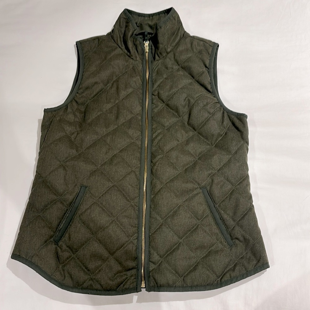 Old Navy light-weight quilted vest